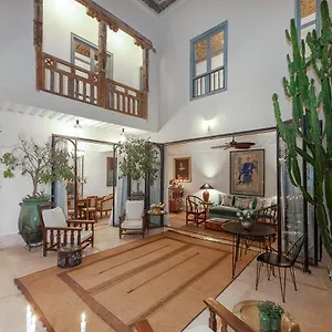 Riad Le J Riad